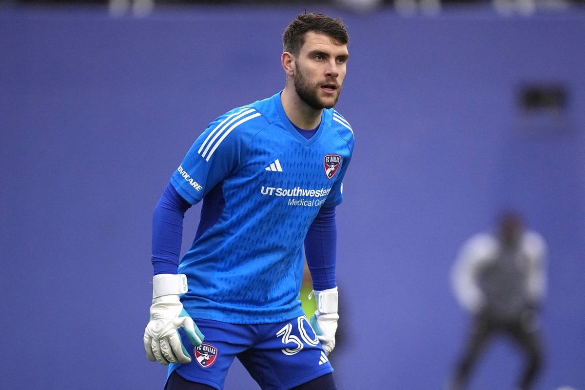 Top 10 Kiper Termahal Asia: Dua Penjaga Gawang dari Timnas Indonesia Bersinar, Jepang Unggul sebagai yang Tertinggi